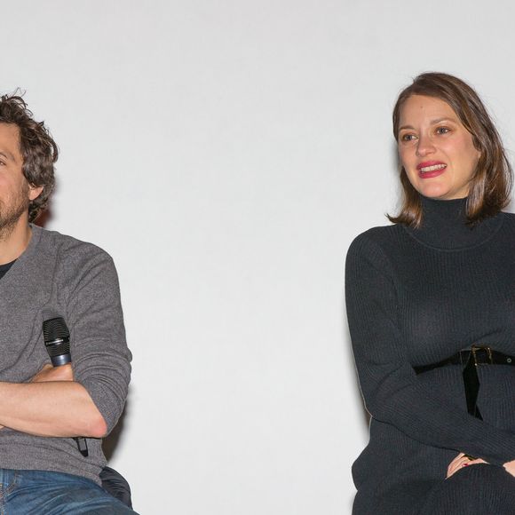 Guillaume Canet et Marion Cotillard ont déjà collaboré ensemble sur le plan professionnel

Exclusif - Guillaume Canet et sa compagne Marion Cotillard, enceinte, à l'avant-première de "Rock'n Roll" au cinéma Kinepolis à Lomme, le 4 Janvier 2017.
© Stéphane Vansteenkiste/Bestimage
