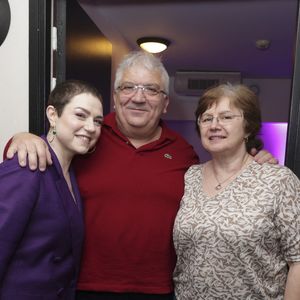 Exclusif - Emilie Dequenne et ses parents - Backstage - Soirée de gala "Tous les talents chantent contre le cancer" pour l'association "Tout le monde contre le cancer" à l'Olympia à Paris. Le 20 juin 2024
© Jack Tribeca / Bestimage
