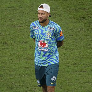 Cette boisson saine et tropicale vise principalement les jeunes de la génération Z.

RIO DE JANEIRO, BRÉSIL - 31 MAI : Neymar observe la scène avant le match amical international opposant le Brésil au Panama au stade Maracana, le 31 mai 2026 à Rio de Janeiro, au Brésil © PsnewZ / Bestimage