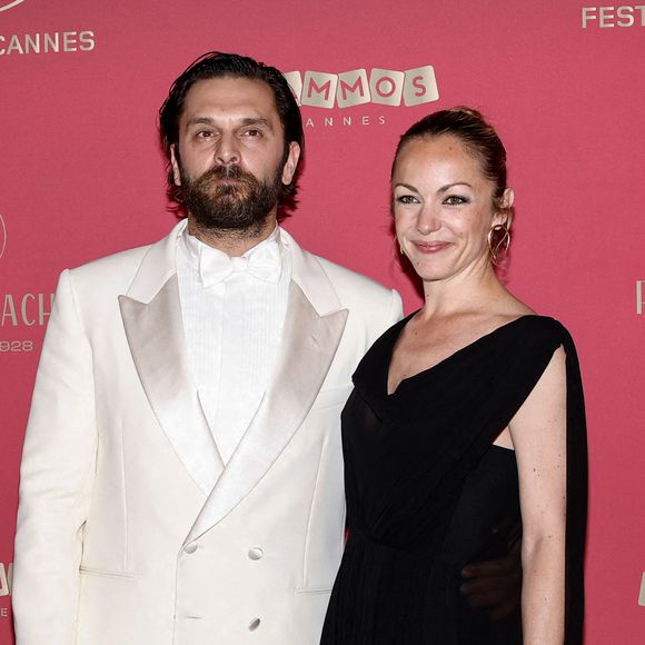 Aujourd'hui, chacun a refait sa vie, mais Vimala Pons garde un souvenir très positif de cette relation.

Pio Marmaï et sa compagne Charlotte Ranson au photocall du 79ème Festival International du Film de Cannes, le 12 mai 2026.

© Borde-Jacovides-Moreau /Bestimage