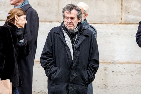 Jean-Luc Reichmann - Sortie des obsèques de Catherine Laborde en l’église Saint-Roch à Paris, le 6 février 2025. Décédée le 28 janvier 2025 à l'âge de 73 ans, l'ancienne présentatrice météo de TF1 (1988 - 2017) était atteinte de la maladie neurodégénérative à corps de Lewy. 
© Jacovides - Moreau / Bestimage