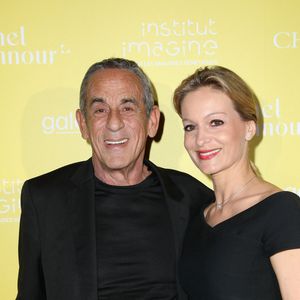 Exclusif -  Thierry Ardisson et sa femme Audrey Crespo-Mara à l'institut Imagine, 24 boulevard du Montparnasse dans le 15ème arrondissement de Paris, France, le 12 septembre 2022. © Dominique Jacovides/Bestimage