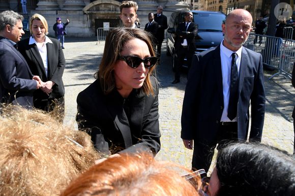 Ce samedi 25 avril, les adieux se sont faits dans l'intimité

Laura Smet - Sorties des obsèques de Nathalie Baye en l'église Saint-Sulpice à Paris le 24 avril 2026. © Lionel Urman / Bestimage