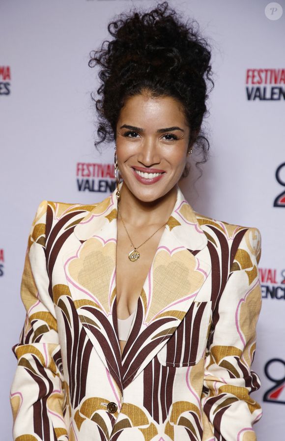 Sabrina Ouazani - Photocall lors de la cérémonie d'ouverture du du 12ème Festival 2 Cinéma de Valenciennes le 23 septembre 2022. © Denis Guignebourg / Bestimage