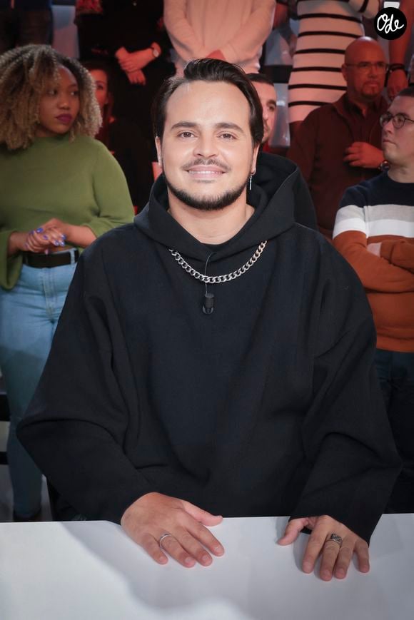 Yanis Marshall lors de l'enregistrement de l'émission "TPMP" ("Touche Pas à Mon Poste"), présentée par C. Hanouna et diffusée en direct sur C8 le 26 janvier.

© Jack Tribeca / Bestimage