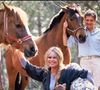 Elle y a vécu entourée de ses animaux, loin des projecteurs, dans une atmosphère paisible et intime.

Brigitte Bardot et son mari Bernard Dormale à Saint Tropez. Photo par Agence / Bestimage