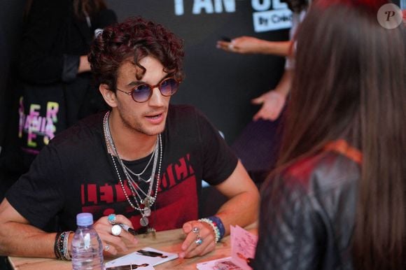 Mikaël Mittelstadt assiste à la séance du fan-club "Ici tout commence" lors du Series Mania Festival le 28 août 2021 à Lille, France. Photo par ABACAPRESS.COM