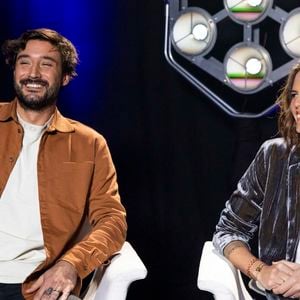 Exclusif - Jeremy Frerot et sa femme Laure Manaudou - Backstage - Enregistrement de l'émission "La Chanson secrète 11" à Paris, diffusée le 24 juin sur TF1. Le 15 janvier 2022
© Cyril Moreau / Bestimage