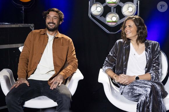 Exclusif - Jeremy Frerot et sa femme Laure Manaudou - Backstage - Enregistrement de l'émission "La Chanson secrète 11" à Paris, diffusée le 24 juin sur TF1. Le 15 janvier 2022
© Cyril Moreau / Bestimage