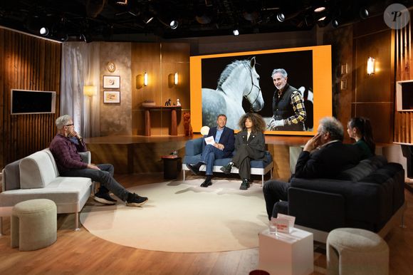 Thierry Lhermitte, Bernard Montiel, Oli, Raphael Mezrahi sur plateau de l'émission "Animalement Vôtre" présentée par Bernard Montiel et diffusée le 22 mars 2026 sur France 3, à Paris, France, le 13 janvier 2026. © Julien Sarkissian/Bestimage