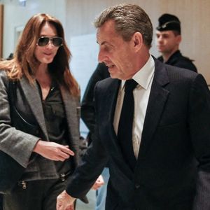 Nicolas Sarkozy et sa femme Carla Bruni - Dernier jour du procès du financement libyen de Sarkozy: ses avocats de l’ancien président vont plaider la relaxe, au tribunal de Paris, France, le 8 avril 2025. © Christophe Clovis/Bestimage