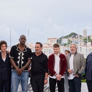 Raphaël Quenard, Vincent Lacoste, Jean-Pascal Zadi, le réalisateur Gilles Lellouche, Anthony Bajon, Alain Chabat, Karim Leklou - Photocall du film "L'Amour Ouf" (Beating Hearts / Compétition) lors du 77ème Festival International du Film de Cannes (14 - 25 mai 2024), le 24 mai 2024.
© Moreau / Jacovides / Bestimage