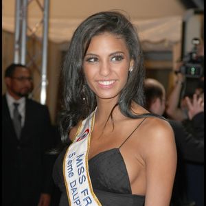 CHLOE MORTAUD, MISS FRANCE 2009 - TAPIS ROUGE DU FILM "JULIE ET JULIA" - 35eme FESTIVAL DU FILM AMERICAIN DE DEAUVILLE