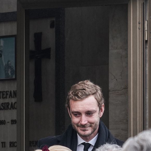 Pierre Casiraghi et sa femme Beatrice Borromeo - Obsèques de Fernanda Biffi Casiraghi (99 ans), mère de Stefano Casiraghi, à Fino Mornasco, Italie, le 9 décembre 2024. © Emanuele Roberto De Carli/IPA via ZUMA Press/Bestimage