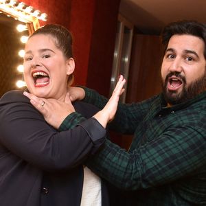 Elodie Poux forme un couple solide avec son mari Michel, lui aussi comédien.

Elodie Poux et son mari Michel au spectacle de Elodie Poux "Le syndrome du Playmobil" au Casino de Paris à Paris.

Agence / Bestimage