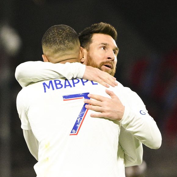 Joie des joueurs du PSG apres le second but de Kylian Mbappe (PSG) / Lionel Leo Messi (PSG) - Match de football Ligue 1 Uber Eats Angers Vs PSG (Paris Saint-Germain) 0-2 à Angers le 21 avril 2023.
© JB Autissier / Panoramic / Bestimage