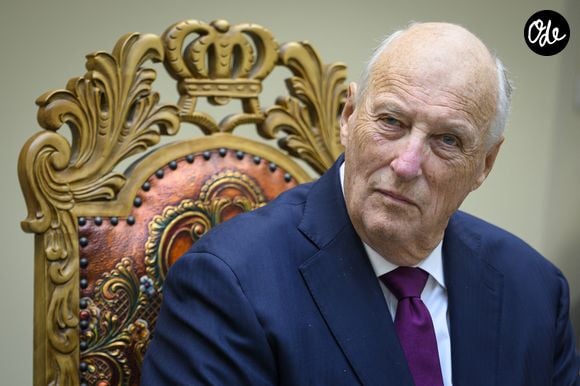 Londres, Royaume-Uni – Le roi Harald V et la reine Sonja de Norvège assistent à une messe à l’église des marins norvégiens (Sjømannskirken – Norwegian Church Abroad), à l’occasion du 80e anniversaire de la fin de la Seconde Guerre mondiale, le 16 novembre 2025.
Zuma Press / Bestimage