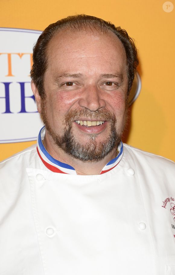 Sur BFMTV, le chef de 63 ans est même apparu en larmes à travers une vidéo de lui pour témoigner de la situation dramatique. 

Gilles Goujon - Avant-première du film "Les Recettes du bonheur" organisée par Le Guide Michelin et Metropolitan FilmExport au cinéma Gaumont Marignan à Paris, le 7 septembre 2014.