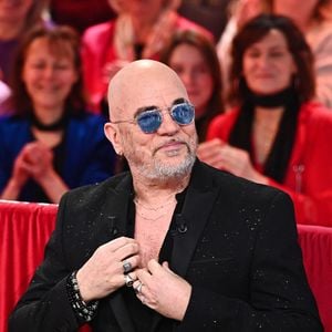 Pascal Obispo - Enregistrement de l'émission Vivement dimanche présentée par Michel Drucker au studio Rive Gauche, diffusée le 16 mars sur France 3, à Paris, France. © Guillaume Gaffiot/Bestimage