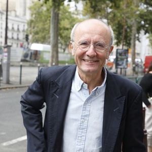 Exclusif - Philippe Geluck à la sortie des studios de RTL à Paris, France, le 28 août 2023.