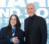 Quelques centaines de fans privilégiés ont pu découvrir en avant-première mondiale le film-concert événement "Hit Me Hard and Soft : The Tour (Live in 3D)", réalisé par le légendaire James Cameron.

Billie Eilish et James Cameron à la première du film "Billie Eilish Hit Me Hard and Soft : The Tour Live in 3D" le 28 avril 2026 à Londres, Angleterre. © STARMAX / BESTIMAGE
