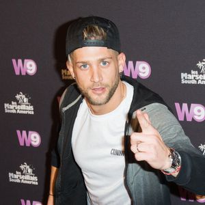 Selon les informations de "Var-Matin", Paga, de son vrai nom Anthony Paggini, a été placé en garde à vue pour des faits de viol présumé à Saint-Tropez, dans le Var.

Paga lors de l'avant première de "Les Marseillais South America" au Gaumont Champs Elysees Marignan a Paris, France le 22 fevrier 2017. Photo de Nasser Berzane/ABACAPRESS.COM