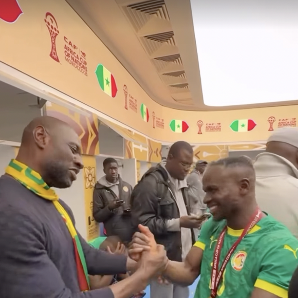Omar Sy assiste au sacre du Sénégal à la finale de la CAN