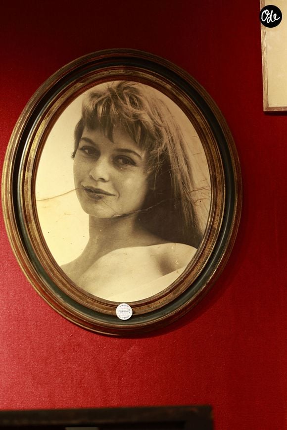 Les effets personnels de Brigitte Bardot sont exposés au public à partir de ce mardi 15 septembre à Paris, avant leur vente aux enchères le 21 septembre 2026 à l’Hôtel Drouot à Paris.© Christophe Aubert/Bestimage