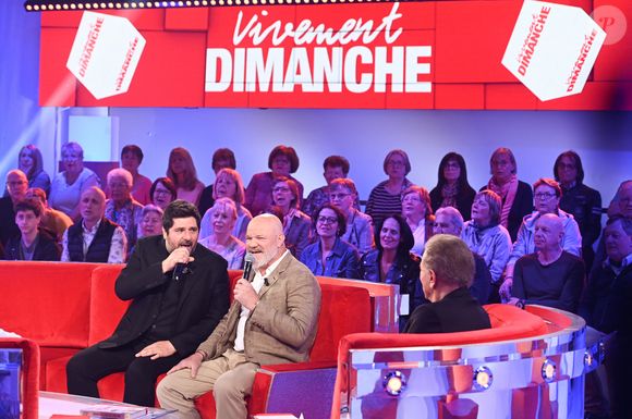 Exclusif - Patrick Fiori, Philippe Etchebest et Michel Drucker lors de l'enregistrement de l'émission Vivement dimanche au studio Rive gauche, présentée par M.Drucker, diffusée sur France 3 le 17 mai 2026, à Paris, France, le 21 avril 2026. © Guillaume Gaffiot/Bestimage