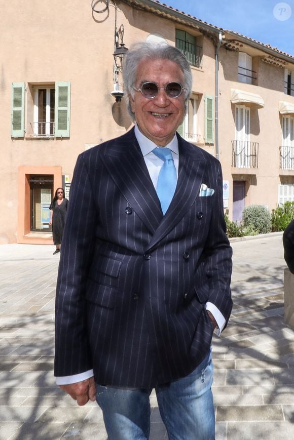 Norbert Atlan (ex de Chantal Nobel) lors de la cérémonie d'obsèques de Chantal Nobel en l'église Notre-Dame de l'Assomption à Ramatuelle, France, le 7 mai 2026. © Franz Chavaroche/Bestimage