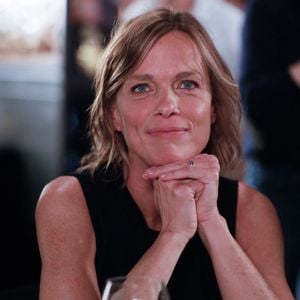 Malgré les 16 ans qui les séparent, elles ont craqué l'une pour l'autre...

Exclusif - Anne Le Nen - Tournage de l'émission "Panique au 31", scénarisée par A.Ducret et T.Villa, réalisée par G.Leforestier, diffusée le 30 décembre 2024 sur TF1. © Christophe Clovis / Bestimage