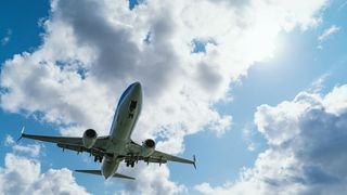 Ce bagage à petit prix, conçu pour ces compagnies aériennes spécifiques, fait un carton cet été