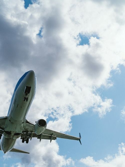Ce bagage à petit prix, conçu pour ces compagnies aériennes spécifiques, fait un carton cet été