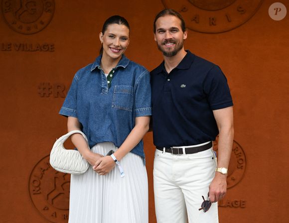 Camille Cerf et Théo Fleury prennent la pose à Roland Garros pour l'Open de France de tennis le 25 mai 2025, à Paris, France. Photo by Laurent Zabulon/ABACAPRESS.COM