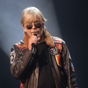 Et réaffirmé son soutien indéfectible envers les Restos du Cœur.

Le chanteur Renaud (Renaud Séchan) (Prix spécial de la Sacem) - Grand Prix Sacem 2018 à la salle Pleyel à Paris présenté par V. Dedienne, le 10 décembre 2018. © Veeren/Bestimage