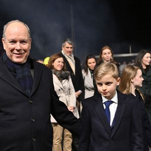 Le prince Albert II de Monaco, le prince héréditaire Jacques, marquis des Baux, sont au Quai Antoine 1er au port Hercule pour le traditionel embrasement de la barque. © Bruno Bebert / Bestimage