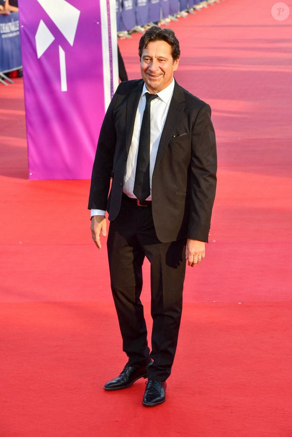 "C’est quand même dommage, on est au pied des plus belles montagnes du monde", avait-il alors déploré, lui qui adore pratiquer ce sport dès qu'il le peut.

Laurent Gerra assiste au tapis rouge de la cérémonie d'ouverture du 47ème Festival du Film Américain de Deauville le 02 septembre 2022 à Deauville, France. Photo par Shootpix/ABACAPRESS.COM