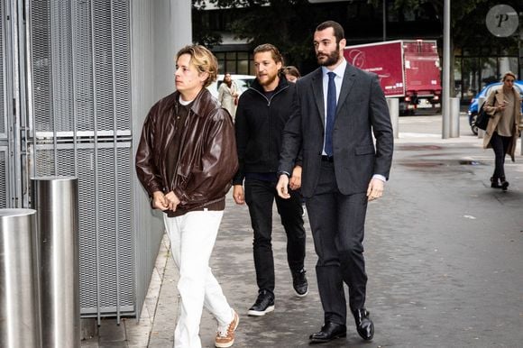 Pierre Sarkozy, Jean Sarkozy et Louis Sarkozy, les fils de N.Sarkozy - Procès de l'affaire du financement libyen présumé de la campagne présidentielle de 2007, impliquant douze prévenus dont N.Sarkozy, au tribunal correctionnel de Paris, le 25 septembre 2025. 
© Julien Sarkissian / Bestimage
