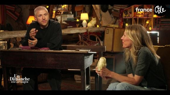 Mosimann et Agathe Lecaron dans "Un dimanche à la campagne" ce 13 septembre 2026 sur France 2 

Capture d'écran France 2