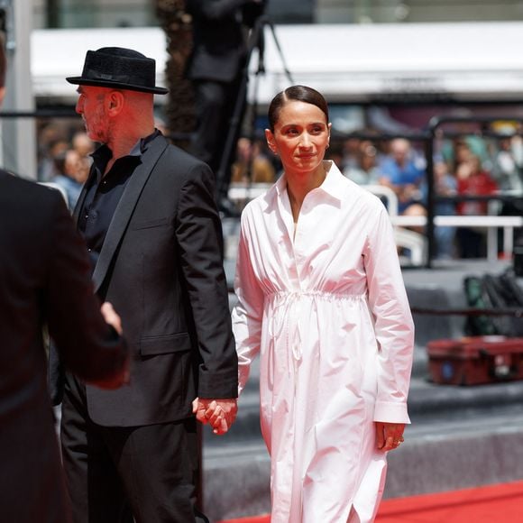 Eric Cantona et sa femme Rachida Brakni - Montée des marches du film " Soudain " lors du 79ème Festival International du Film de Cannes, le 15 mai 2026. © Jacovides-Moreau / Bestimage