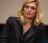 La comédienne et productrice a partagé un hommage bouleversant à celle qu'elle considérait comme sa "sœur jumelle".

 Julie Gayet lors de la présentation du film "Olympe, une femme dans la révolution" au cinéma Jean Eustache à Pessac, Gironde, France, le 13 janvier 2025. © Jean-Marc Lhomer/Bestimage