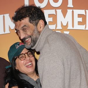 Ramzy Bedia et sa soeur Melha Bedia - Photocall de l'avant-première de la série "Tout Simplement Fan" sur Prime Vidéo à La Scala à Paris le 17 février 2026. © Coadic Guirec/bestimage