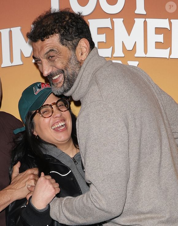Ramzy Bedia et sa soeur Melha Bedia - Photocall de l'avant-première de la série "Tout Simplement Fan" sur Prime Vidéo à La Scala à Paris le 17 février 2026. © Coadic Guirec/bestimage