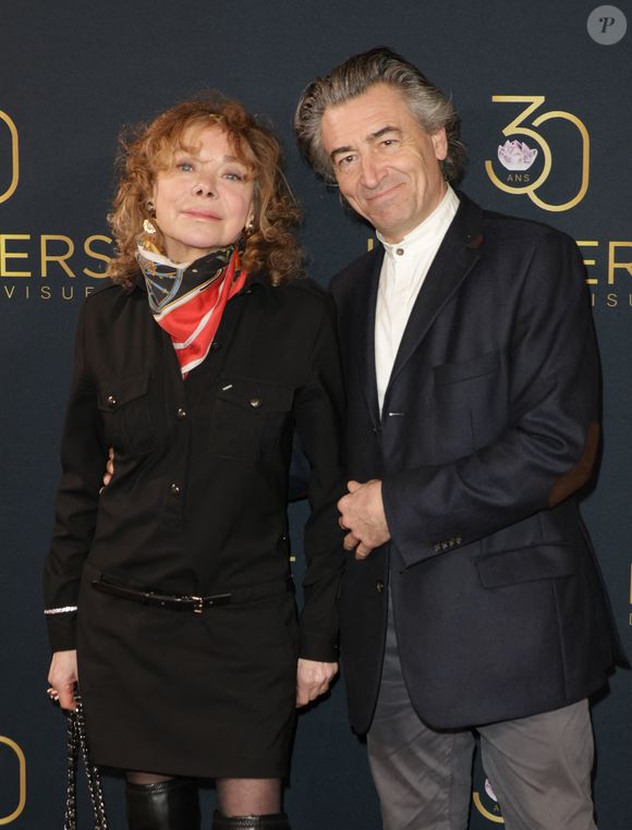 Grâce de Capitani et son compagnon Jean-Pierre Jacquin - Photocall de la 30ème cérémonie des Lauriers de l'audiovisuel au théâtre Marigny à Paris le 24 février 2025. © Coadic Guirec/Bestimage