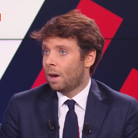 "Calmez-vous ! Prenez un verre d'eau" : Débordement en direct sur le plateau de Benjamin Duhamel, le journaliste tape du poing sur la table