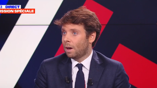 "Calmez-vous ! Prenez un verre d'eau" : Débordement en direct sur le plateau de Benjamin Duhamel, le journaliste tape du poing sur la table