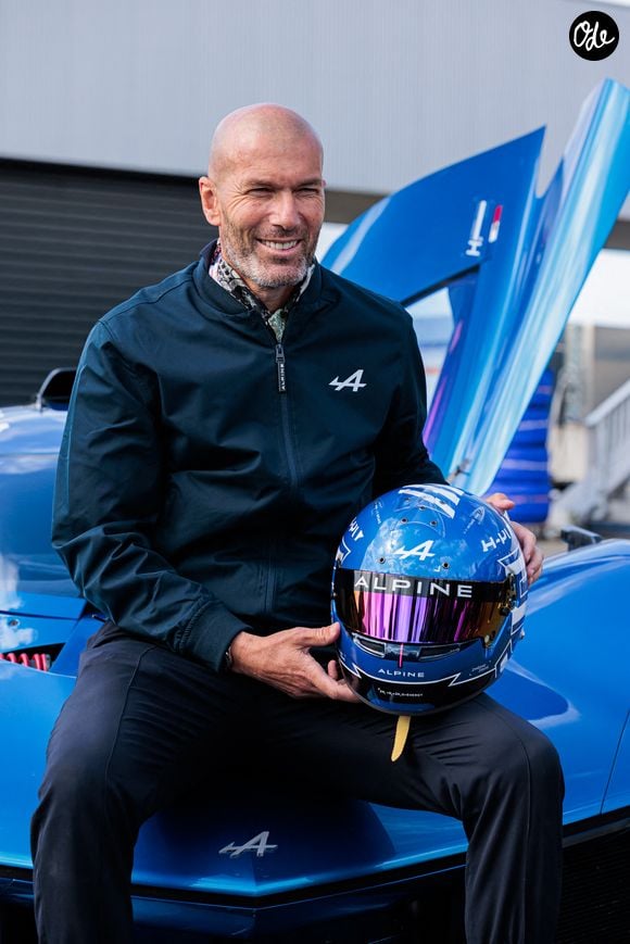 Zinedine Zidane (ambassadeur Alpine) visite le stand Alpine lors des "24H du Mans 2024". Dppi / Panoramic / Bestimage