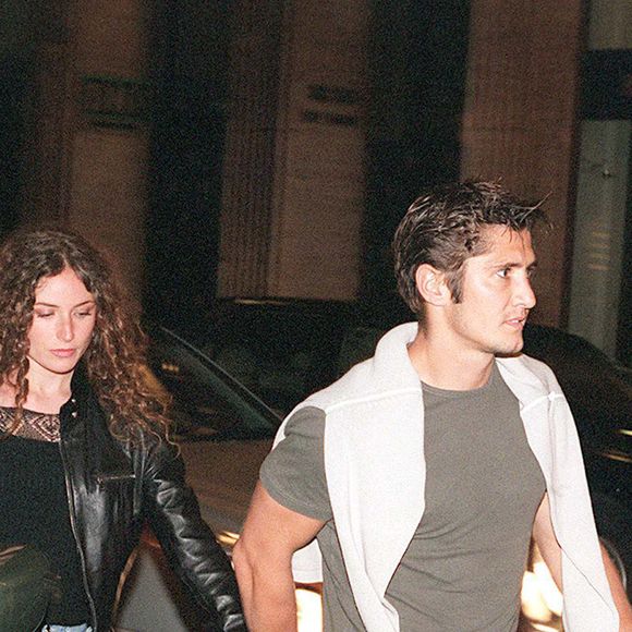 Avant la comédienne et chanteuse, le footballeur avait été en couple avec une actrice à la voix douce, Elsa !

Bixente Lizarazu et Elsa Lunghini à Paris (archive)

©AGENCE / BESTIMAGE