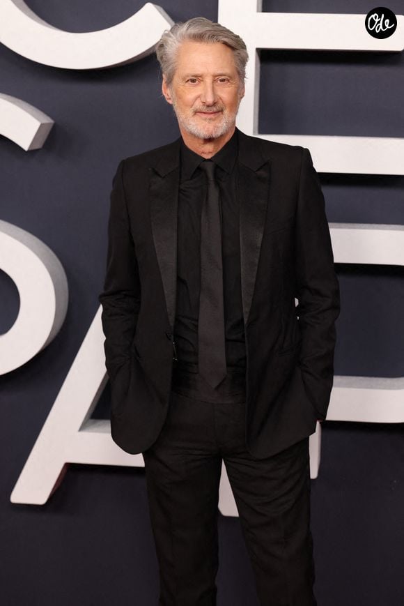 Antoine de Caunes arrive à la 51e cérémonie des César, qui s'est tenue à l'Olympia le 26 février 2026, à Paris, en France. Photo de Jérôme Domine/ABACAPRESS.COM