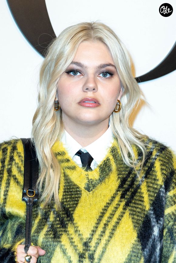 Louane Emera - Photocall du défilé de mode automne-hiver 2022/2023 "Christian Dior" lors de la fashion week de Paris. Le 1er mars 2022
© Olivier Borde / Bestimage